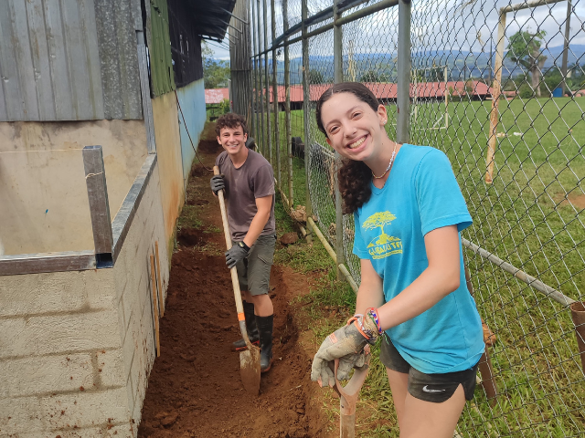 Costa Rica_construction work blue global routes t-shirt