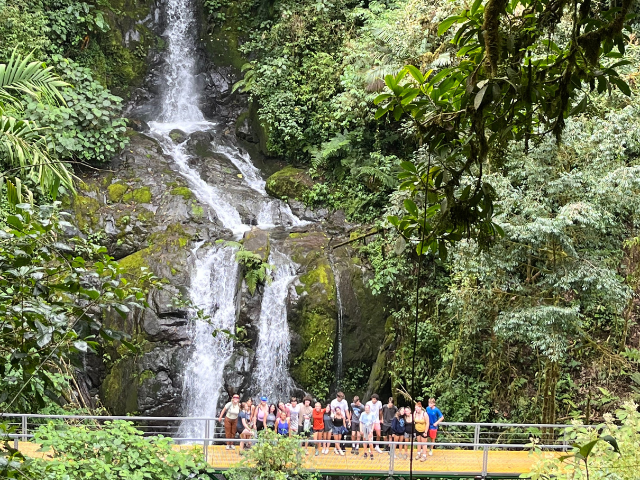 Costa Rica_group photo at waterfall