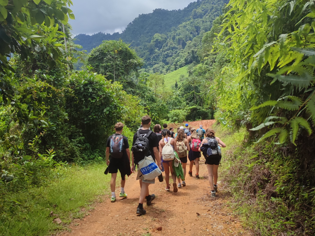 Costa Rica_hiking to the rainforest adventure center