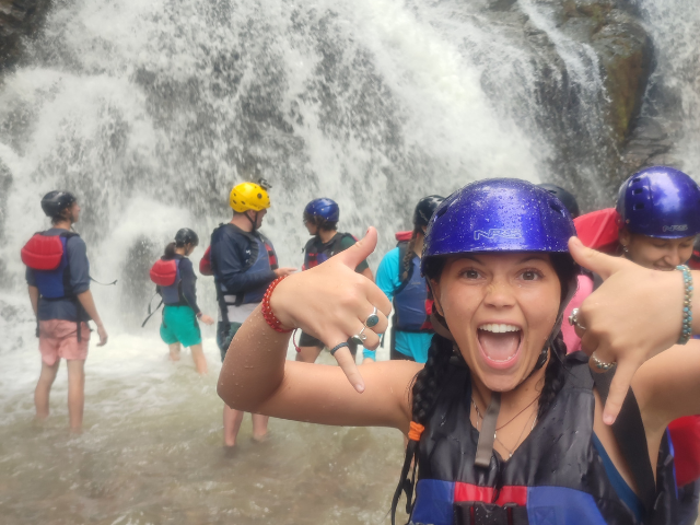 Costa Rica_swimming an dwaterfall