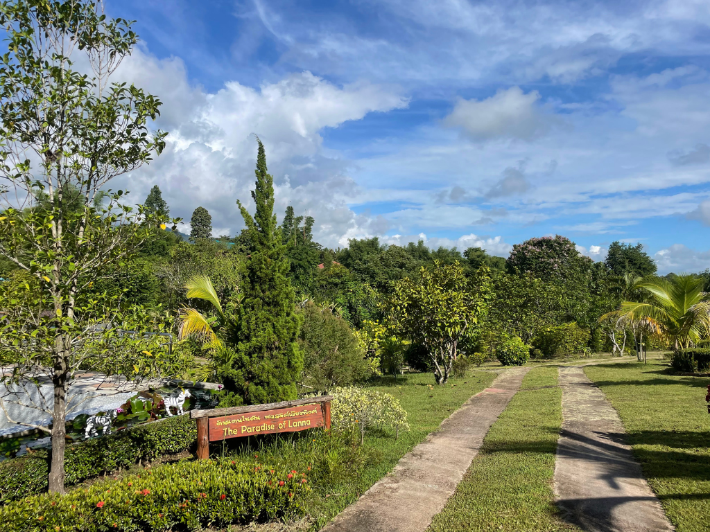 host environment thailand