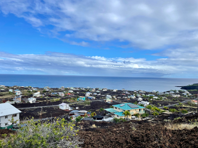 view from Miloli'i