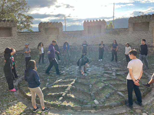 learning about ecuadorian culture outside