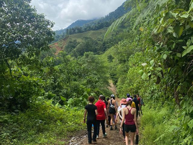 hiking in costa rica hills