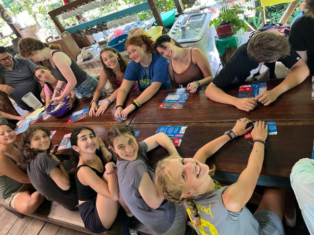 students at table tortilla lesson