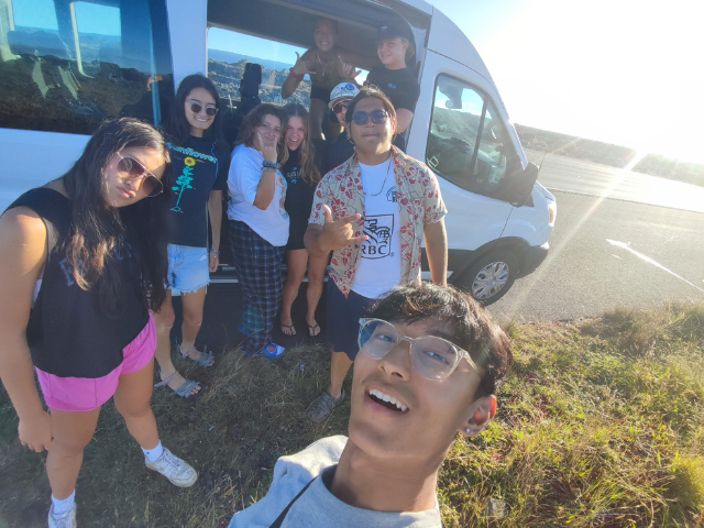 2023-hi-at van smiling selfie